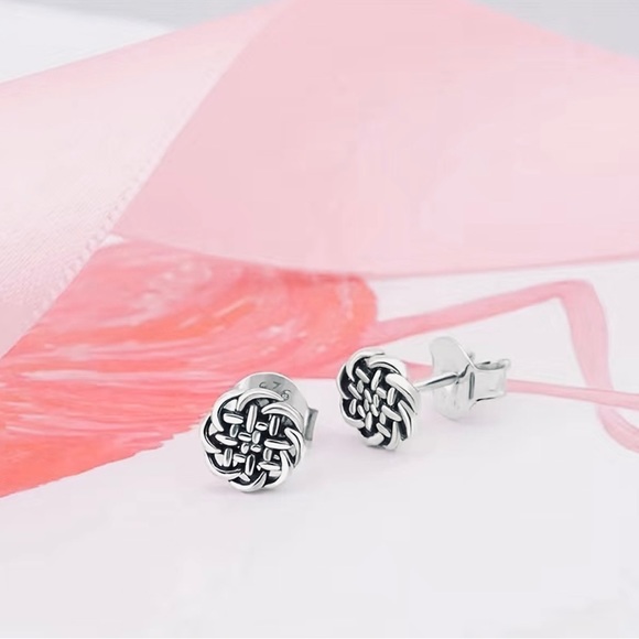 💝 SOLD in Bundle (Caitlin) 💝 Knotted Stud Earrings - Celtic Knot / Cross - Picture 2 of 5
